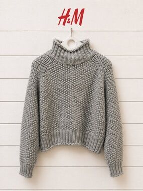 H&M – CHUNKY TURTLENECK SWEATER – SIZE S